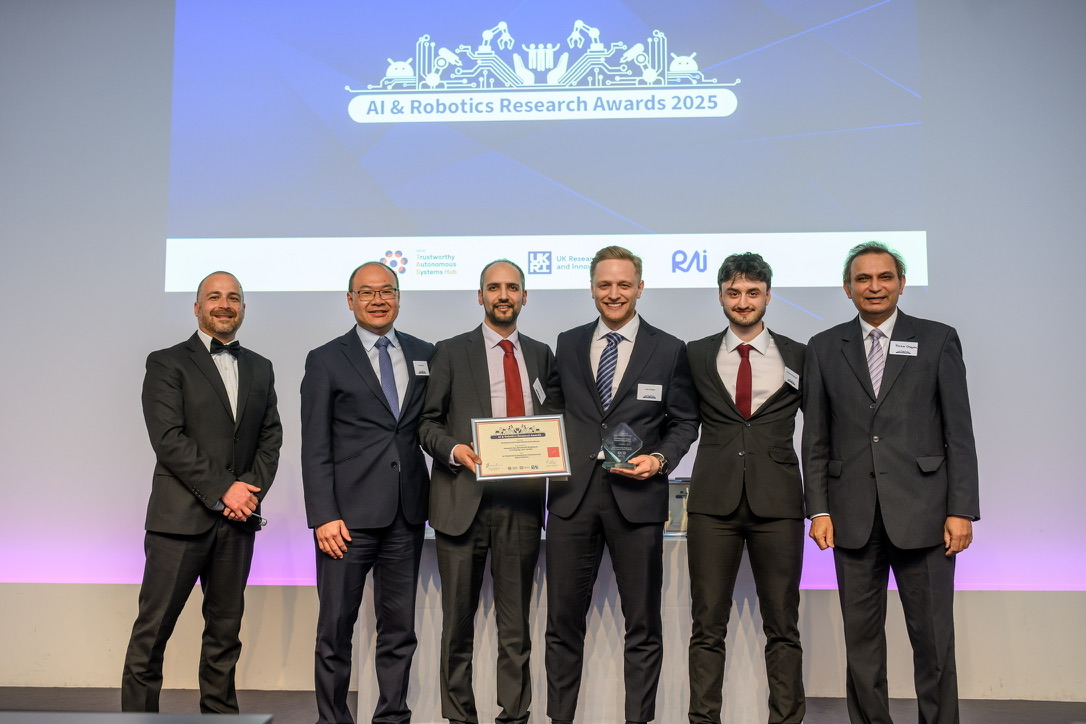 Dr Fu Siong Ng at Conference